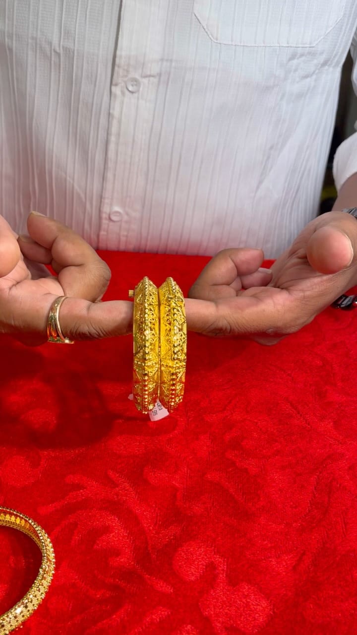 Post 7 by Surya Jewellers Goa (one gram gold) on Instagram (video)