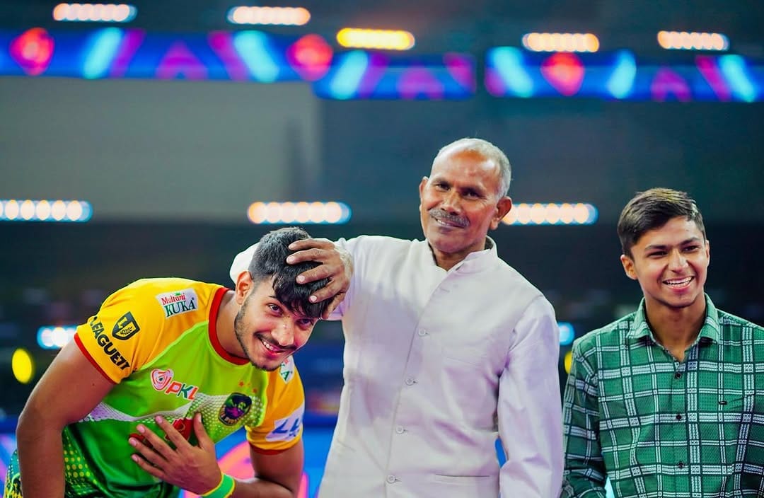 Post 10 by Devank Dalal on Instagram (image)