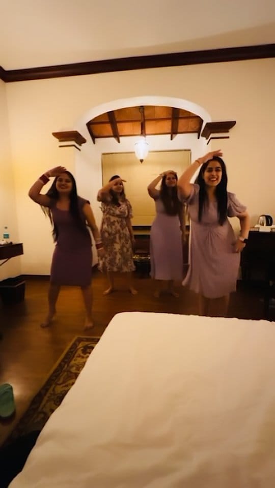 Post 6 by Neha Arora on Instagram (video)