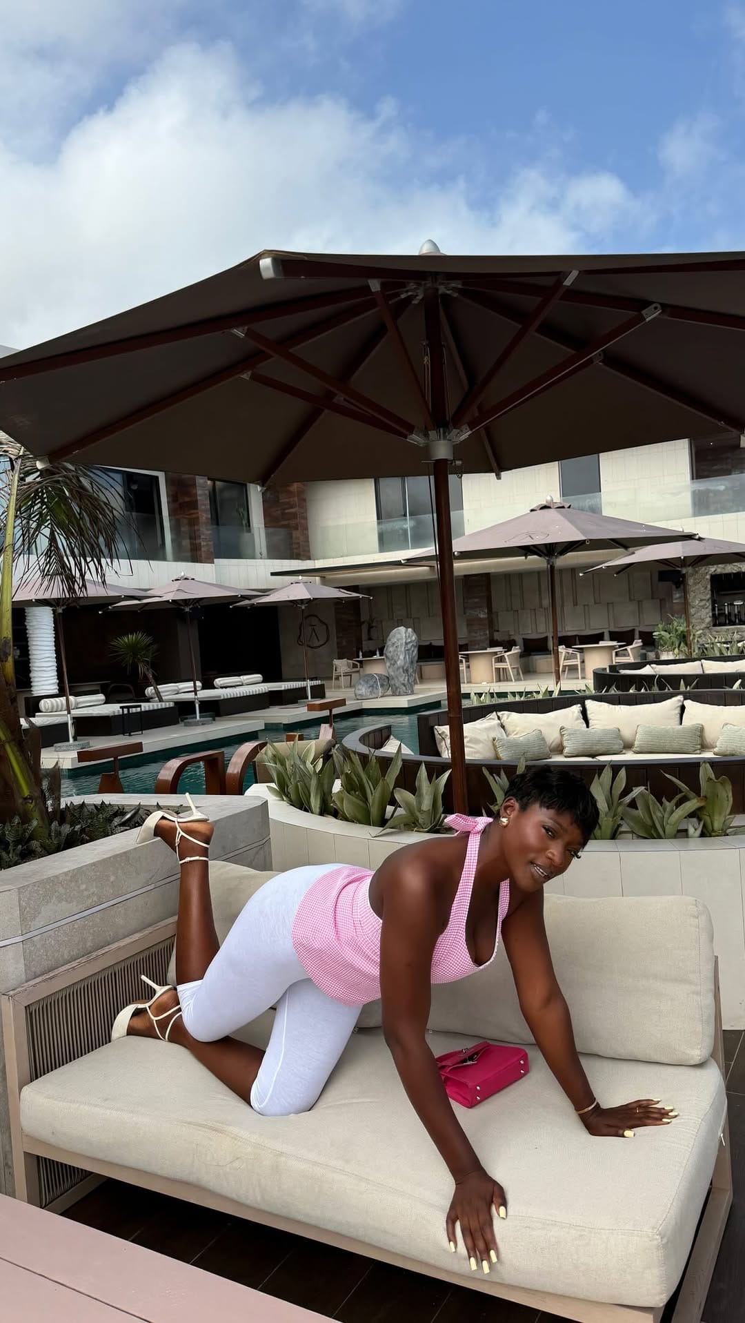 Post 1 by NETHY ~ Fashion, Beauty & Travel on Instagram (video)