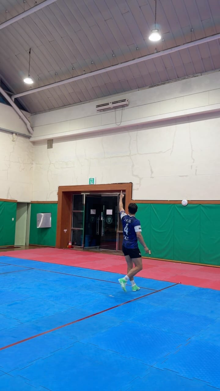 Post 7 by Dong Geon Lee 이동건 🇰🇷 on Instagram (video)
