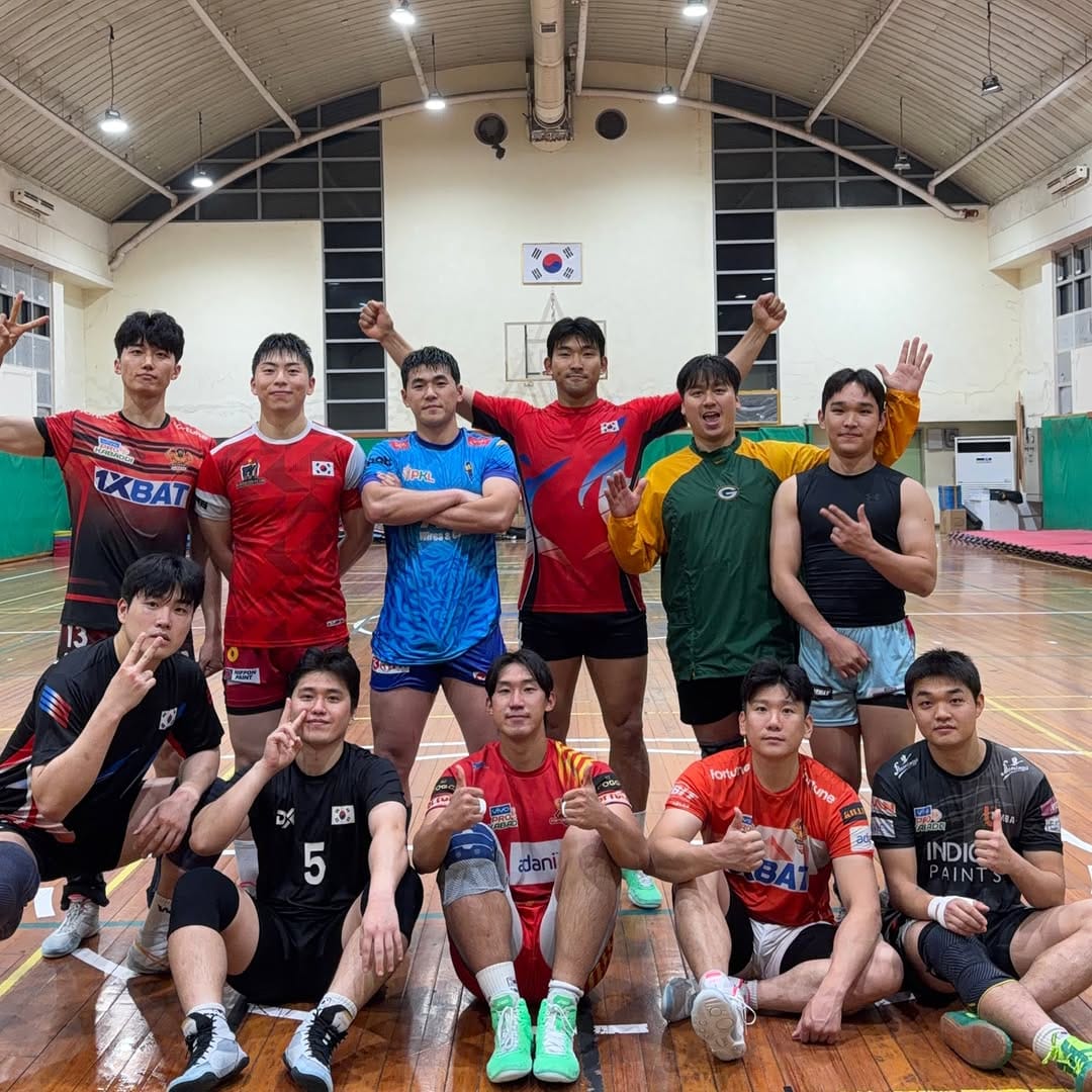 Post 3 by Dong Geon Lee 이동건 🇰🇷 on Instagram (image)