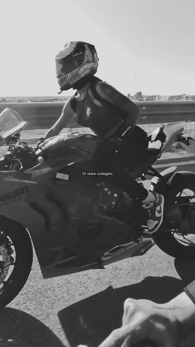 Post 4 by Miriana Marongiu on Instagram (video)