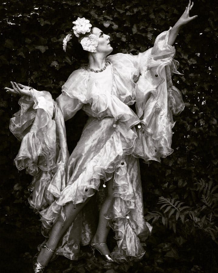 Post 10 by Sam Fielding on Instagram (image)