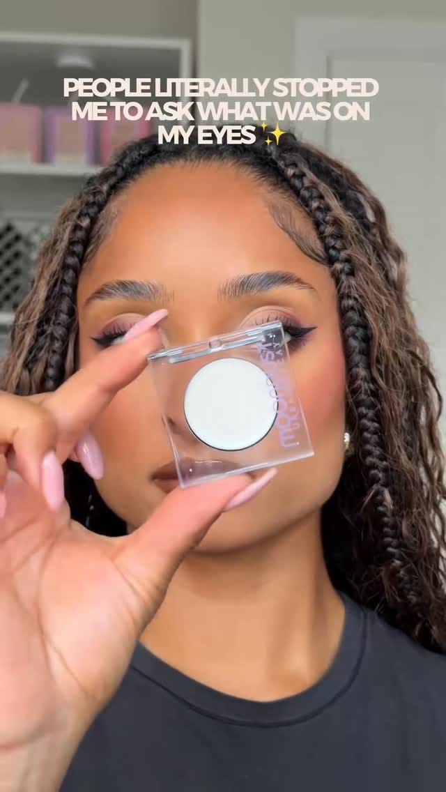 Post 8 by Leila Nikea on Instagram (video)
