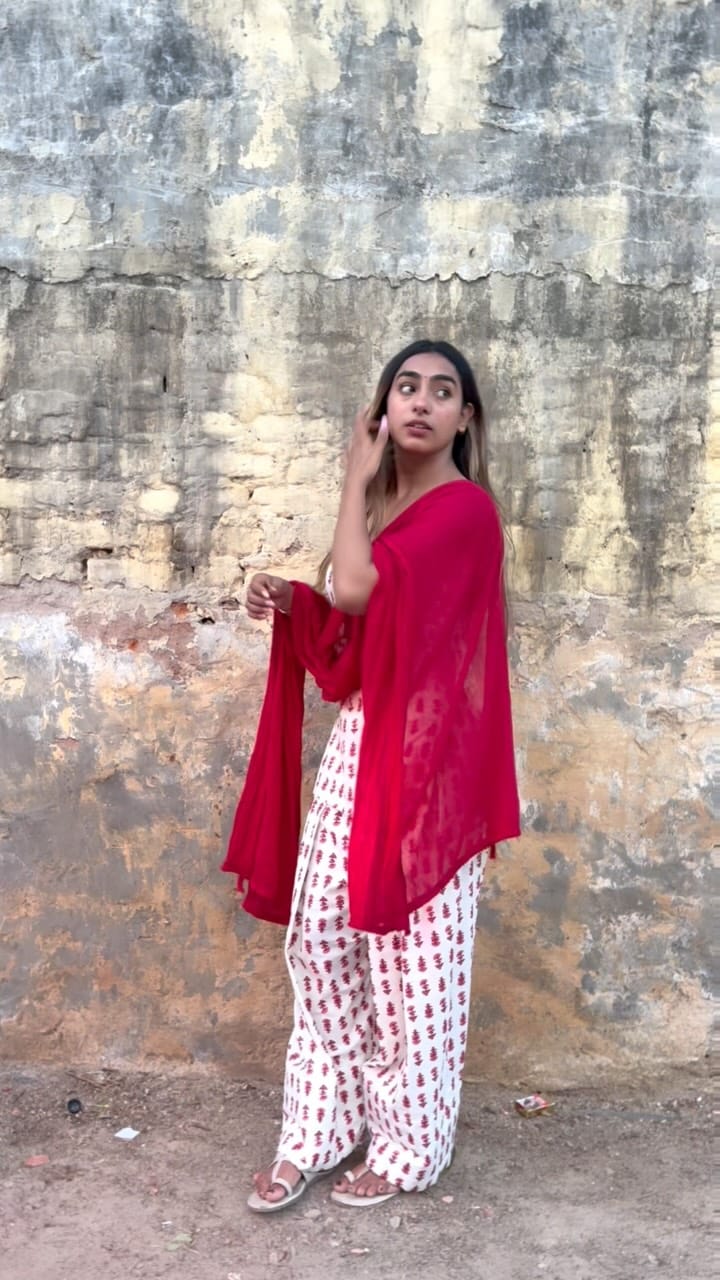 Post 3 by komu🖤🚩 on Instagram (video)
