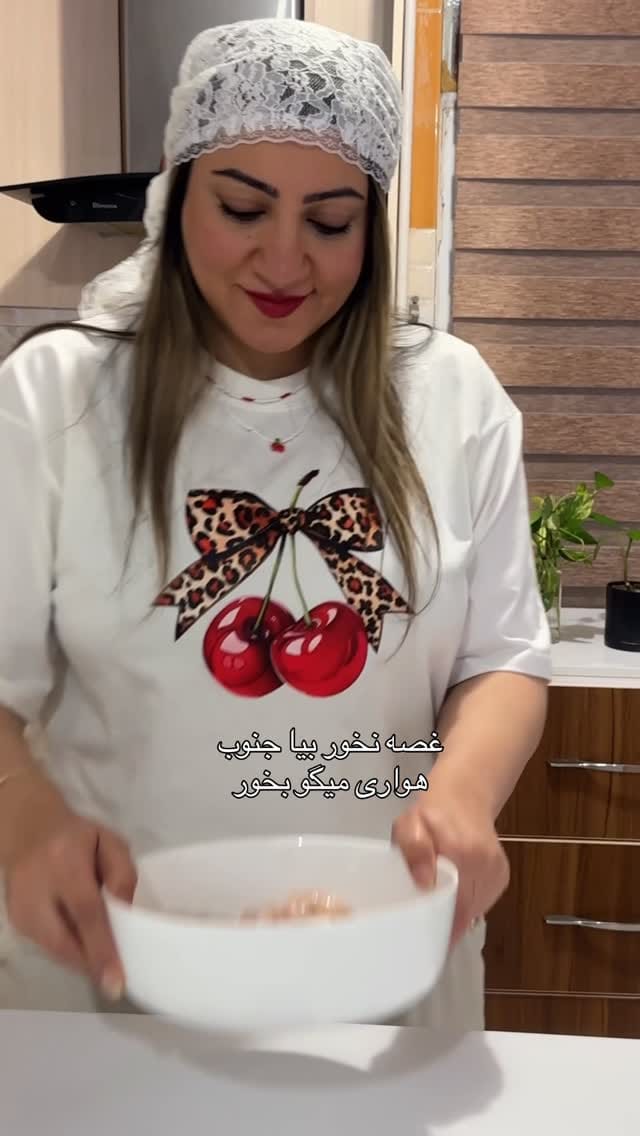 Post 5 by Huda berehpour on Instagram (video)