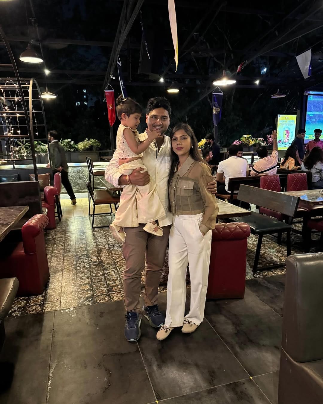 Post 6 by Ravi Choudhary on Instagram (carousel)