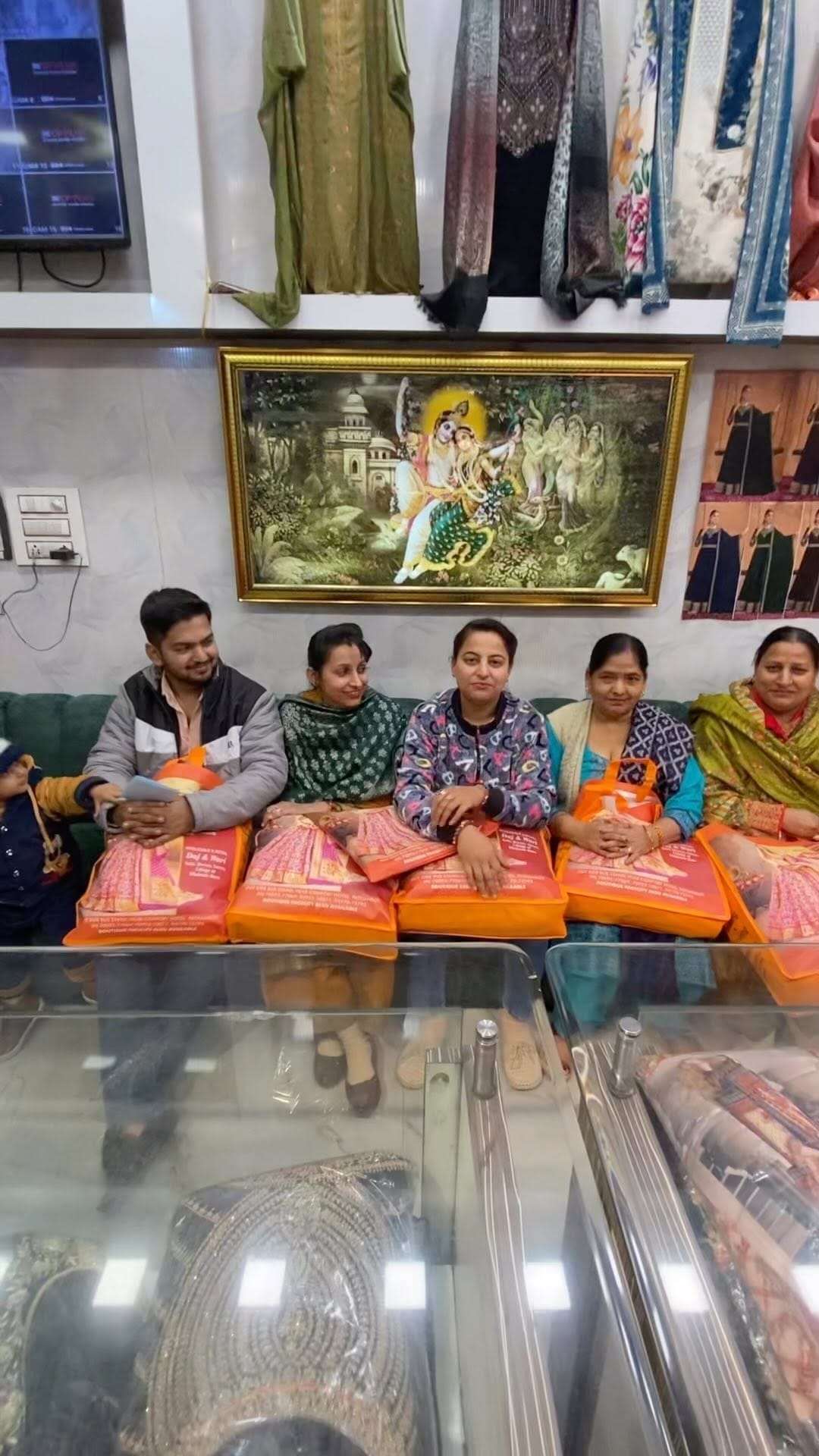 Post 10 by BHATIA SUIT HOUSE on Instagram (video)