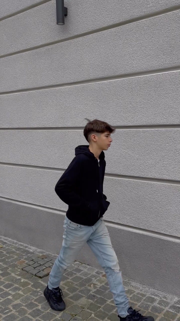 Post 1 by NICO WHITE on Instagram (video)