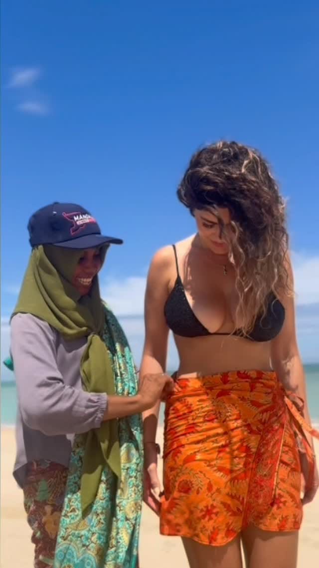Post 6 by Alice Natale on Instagram (video)