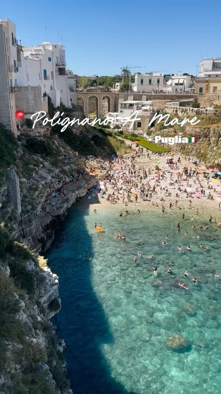Post 6 by Mădălina D on Instagram (video)