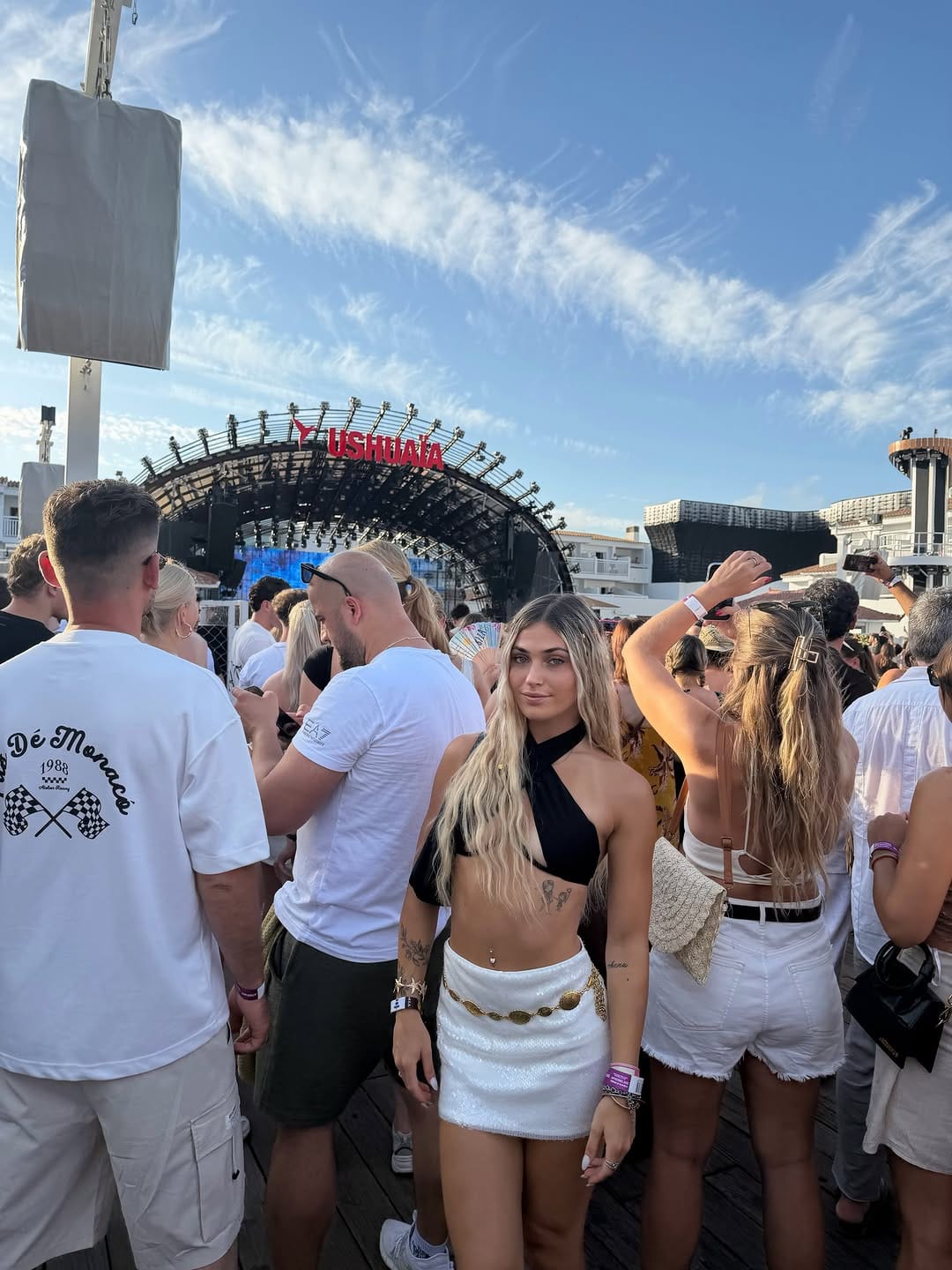 Post 2 by ℳ𝒶𝓇𝓉𝒾𝓃𝒶 𝒞𝒶𝓇ℯ𝓁𝓁ℴ on Instagram (carousel)