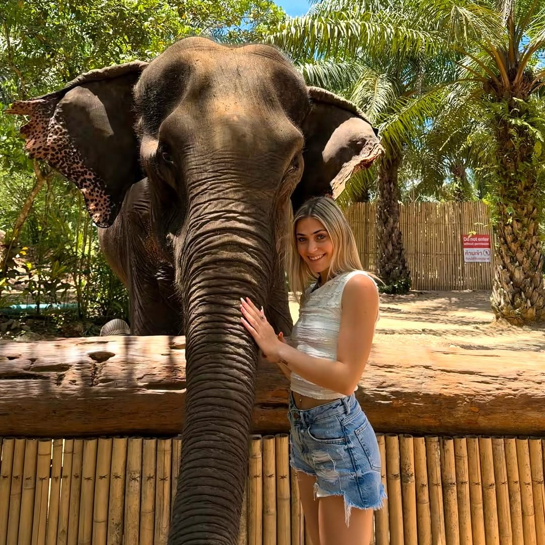 Post 9 by ℳ𝒶𝓇𝓉𝒾𝓃𝒶 𝒞𝒶𝓇ℯ𝓁𝓁ℴ on Instagram (carousel)