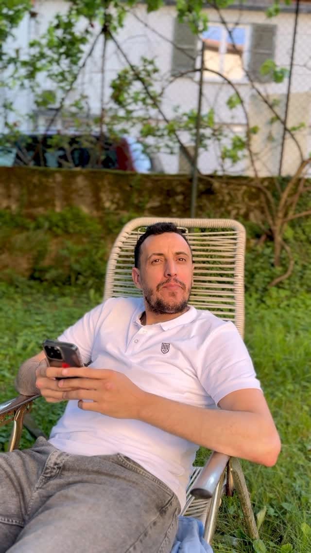 Post 2 by Younes Naim on Instagram (video)