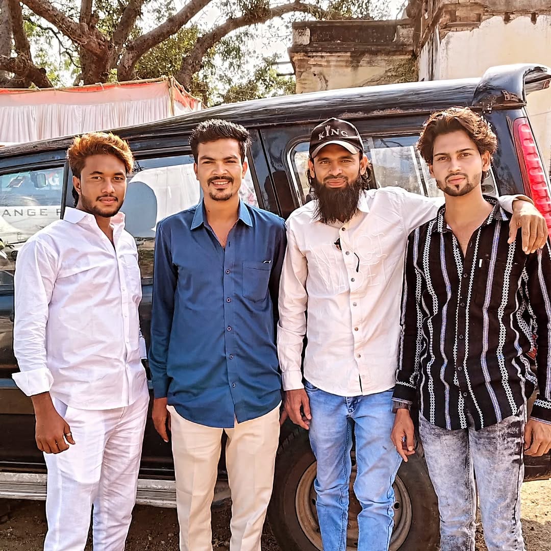 Post 3 by Shahid Lakhpati on Instagram (image)