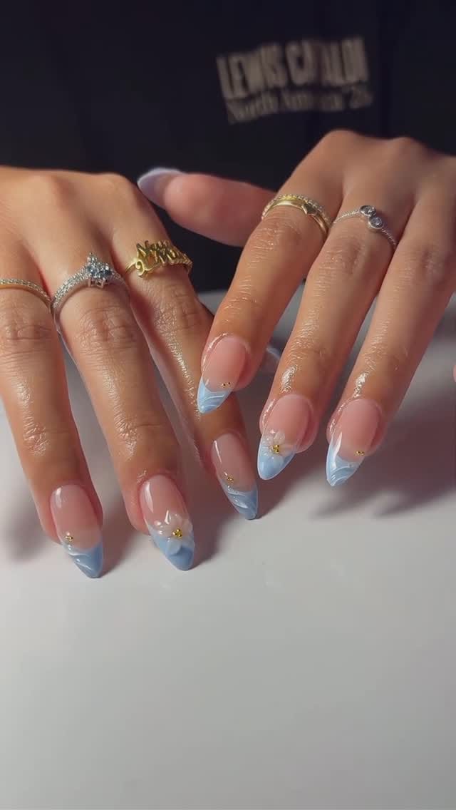 Post 2 by BOMBSHELL💣🐚 on Instagram (video)
