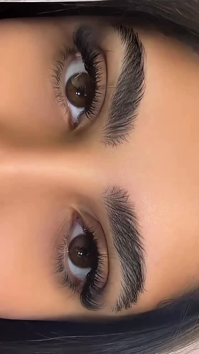 Post 10 by BOMBSHELL💣🐚 on Instagram (video)