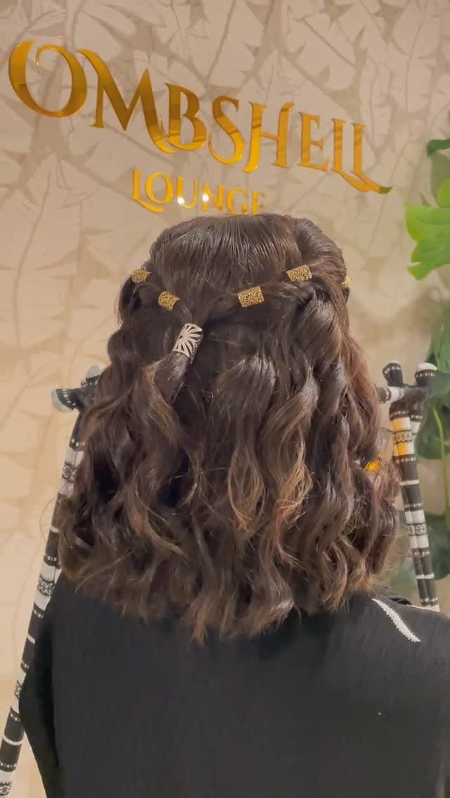 Post 9 by BOMBSHELL💣🐚 on Instagram (video)