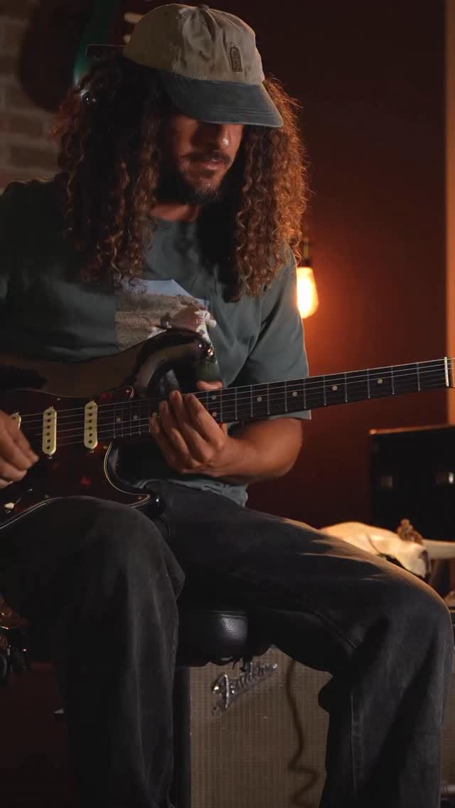 Post 7 by Macmull Guitars 🇮🇱 on Instagram (video)