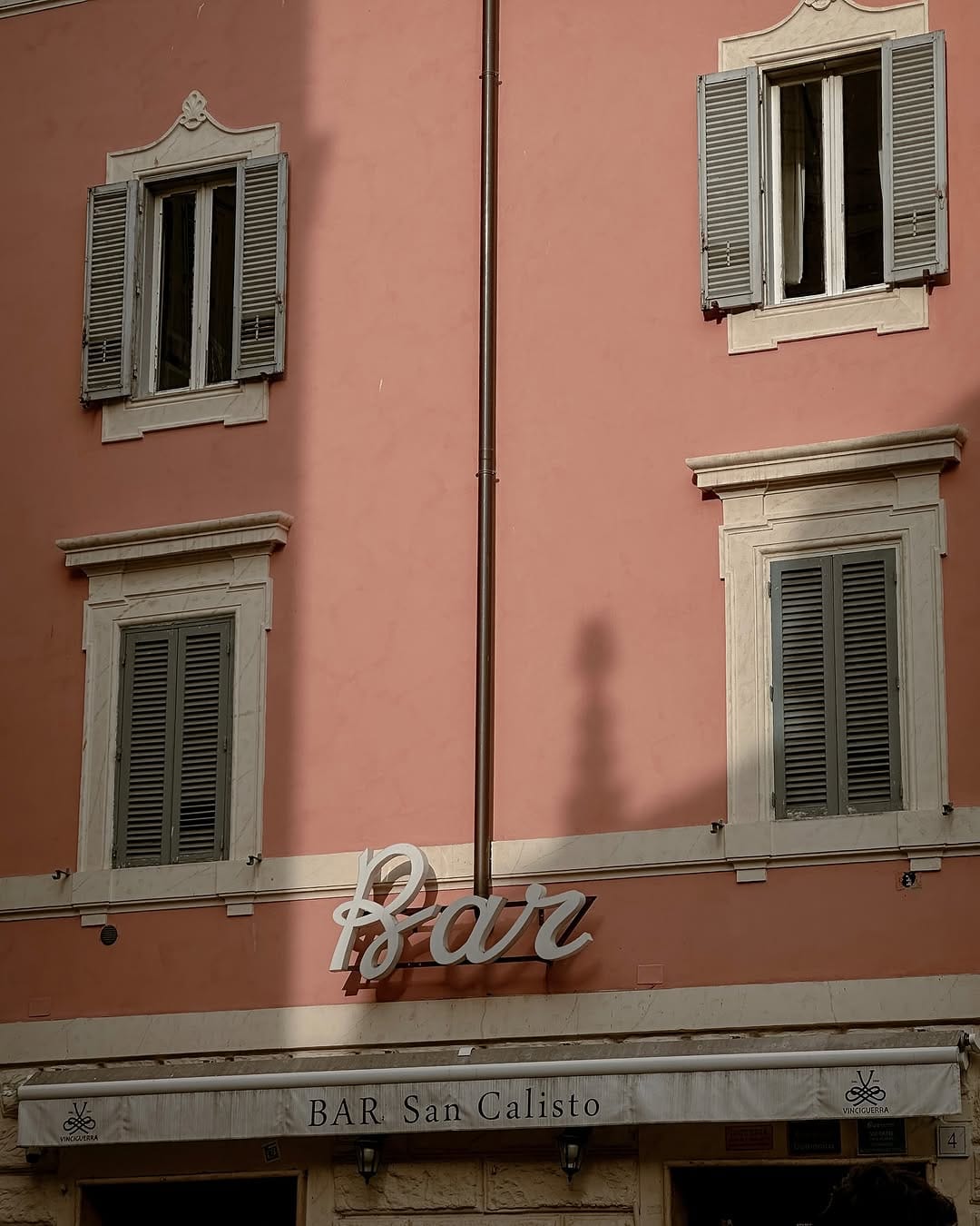 Post 6 by Alessandra Cantatore • Roma & Fotografia on Instagram (carousel)