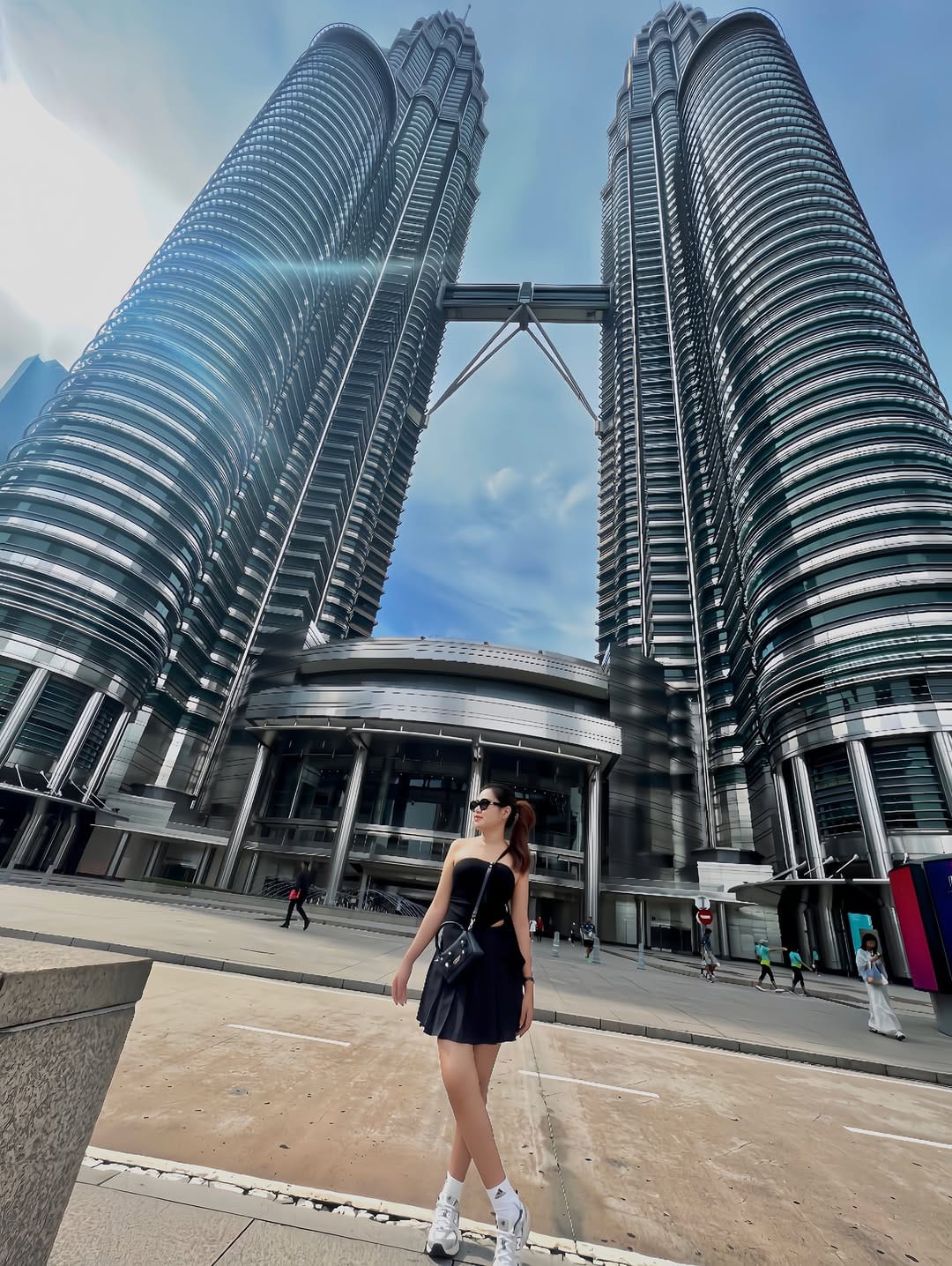 Post 3 by Is Taolin on Instagram (carousel)