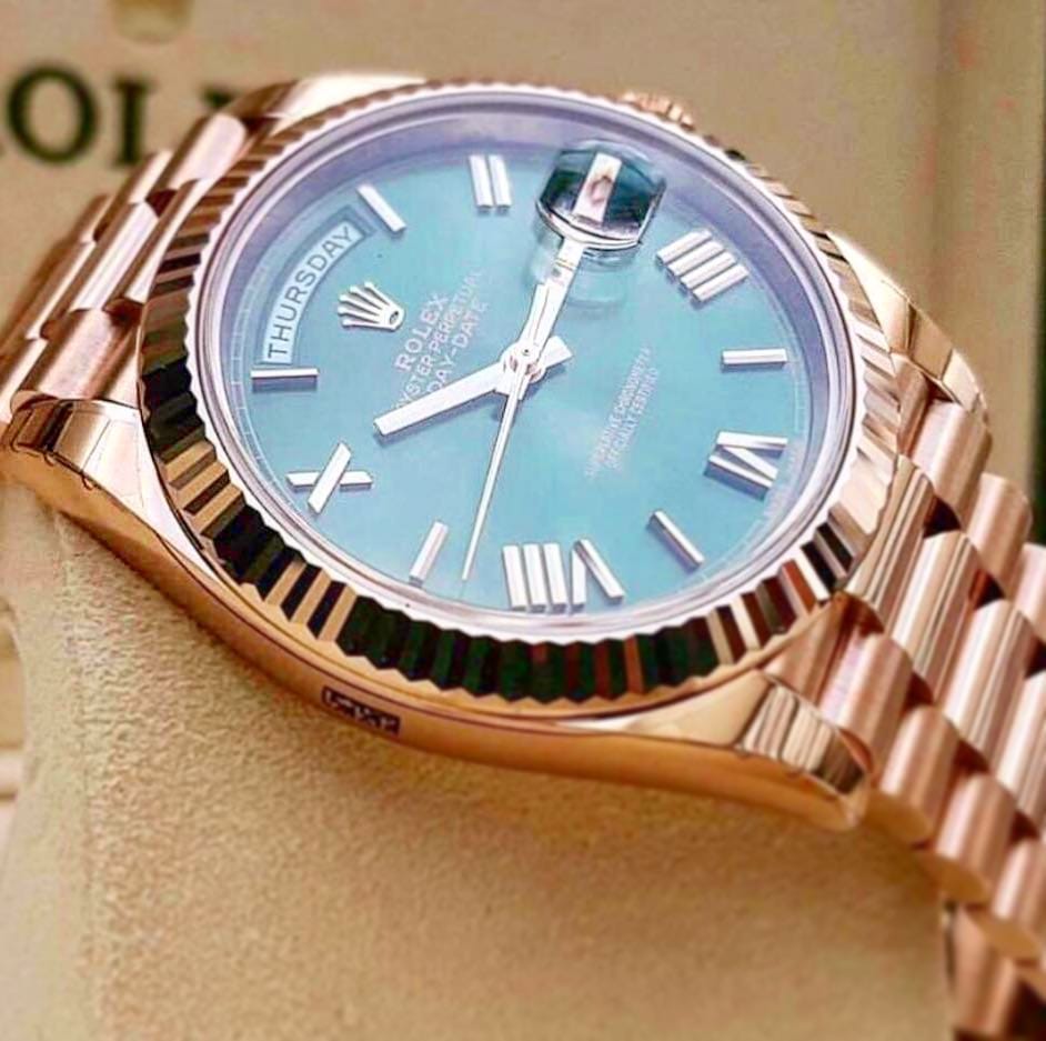 Post 1 by @cars.girls.and.watches on Instagram (image)