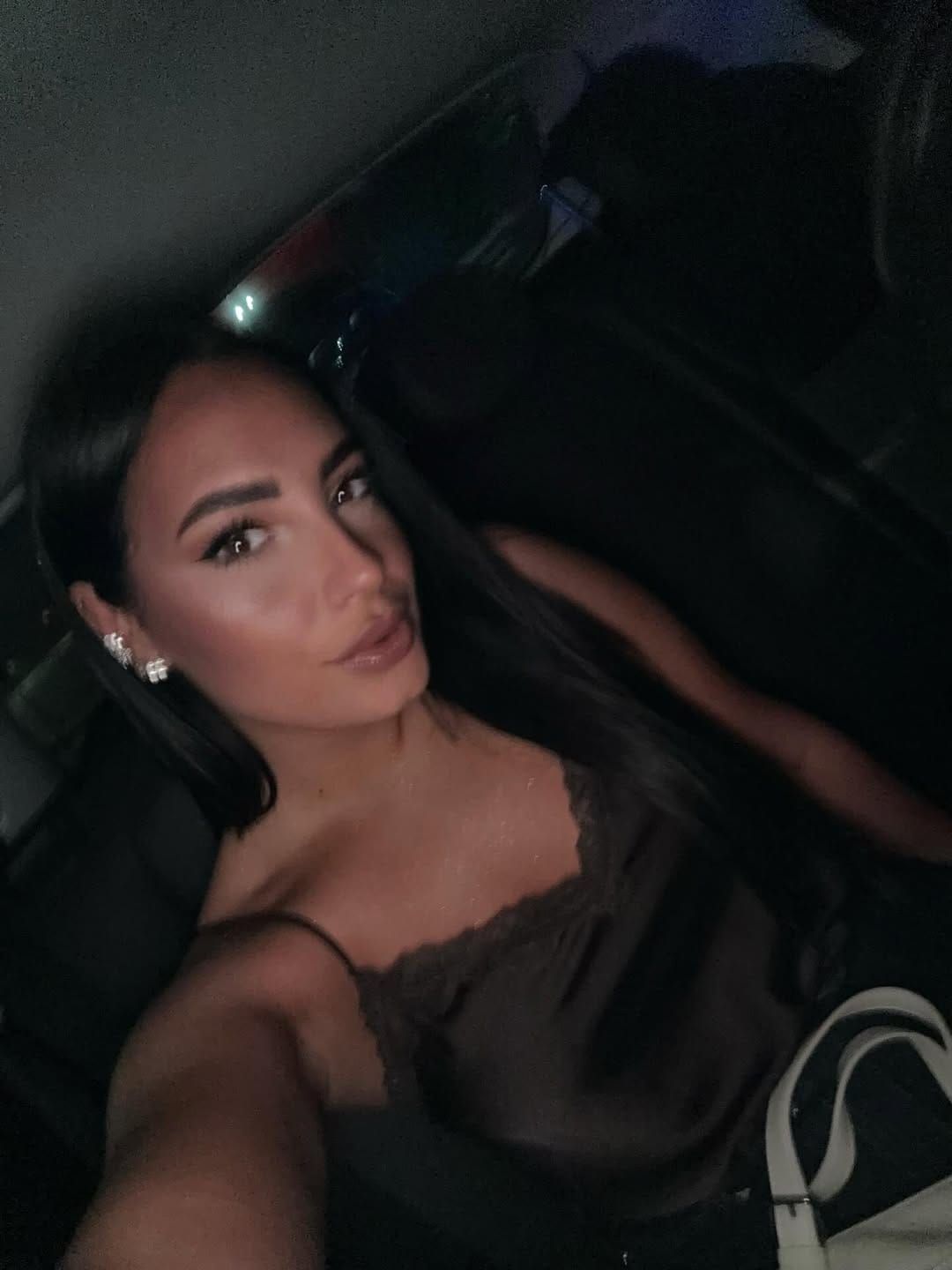 Post 2 by 𝑭.★🐆 on Instagram (carousel)