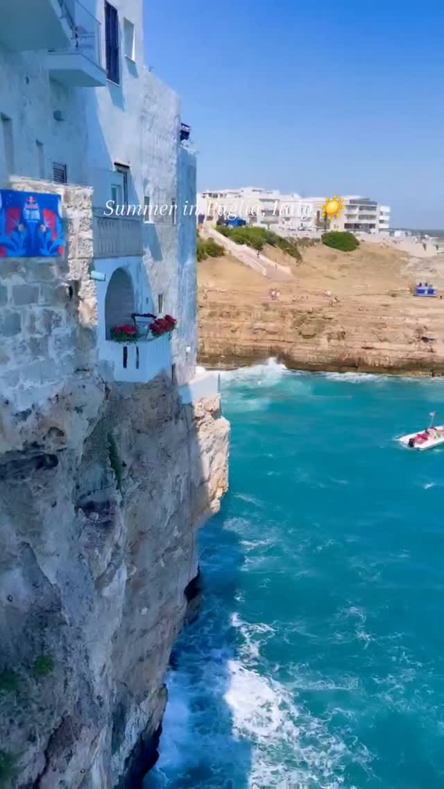 Post 4 by Ina Abesadze on Instagram (video)