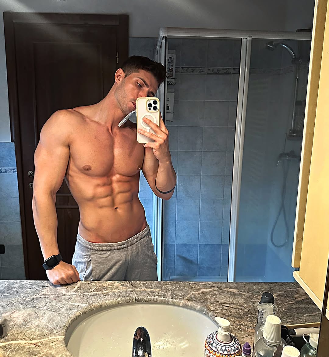 Post 2 by 🔱Lorenzo Cella🔱 on Instagram (image)