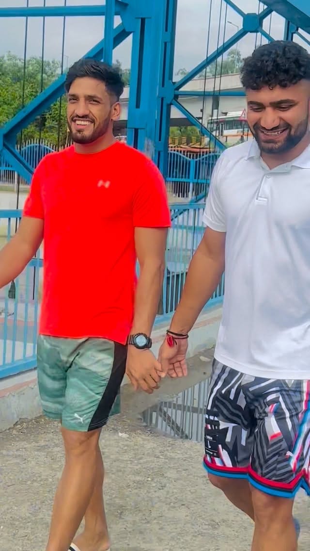 Post 5 by Monu Hooda on Instagram (video)
