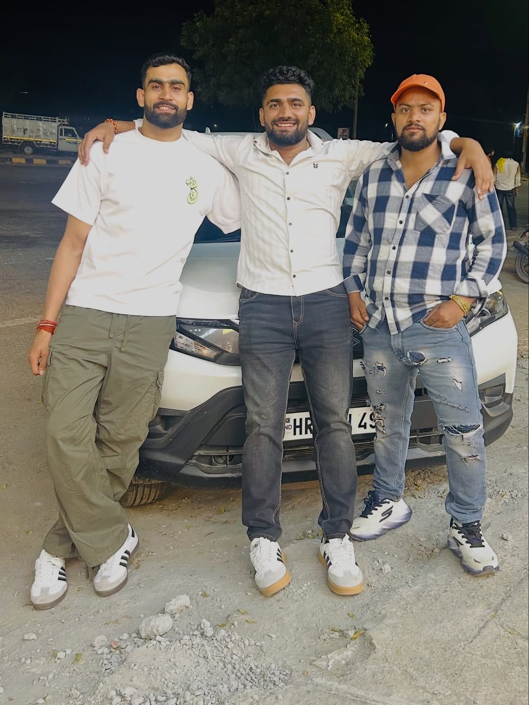Post 6 by Monu Hooda on Instagram (carousel)