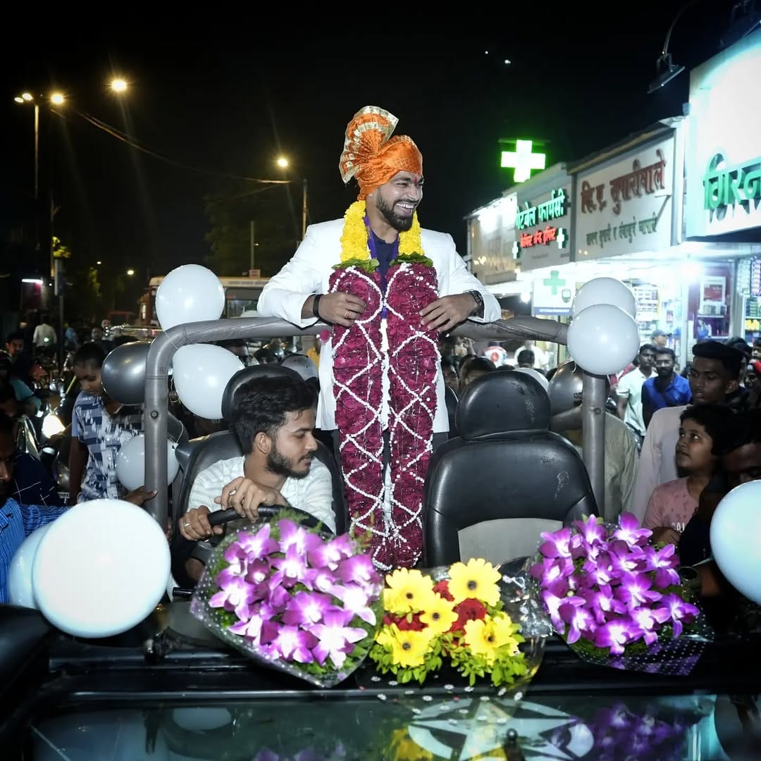 Post 9 by Sanket Sawant | संकेत सावंत on Instagram (carousel)