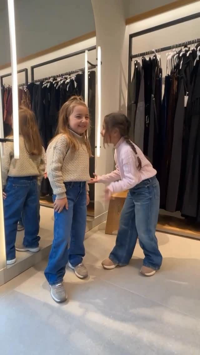 Post 8 by Ionix Angy Aurora & Azzurra The Coun️t® on Instagram (video)