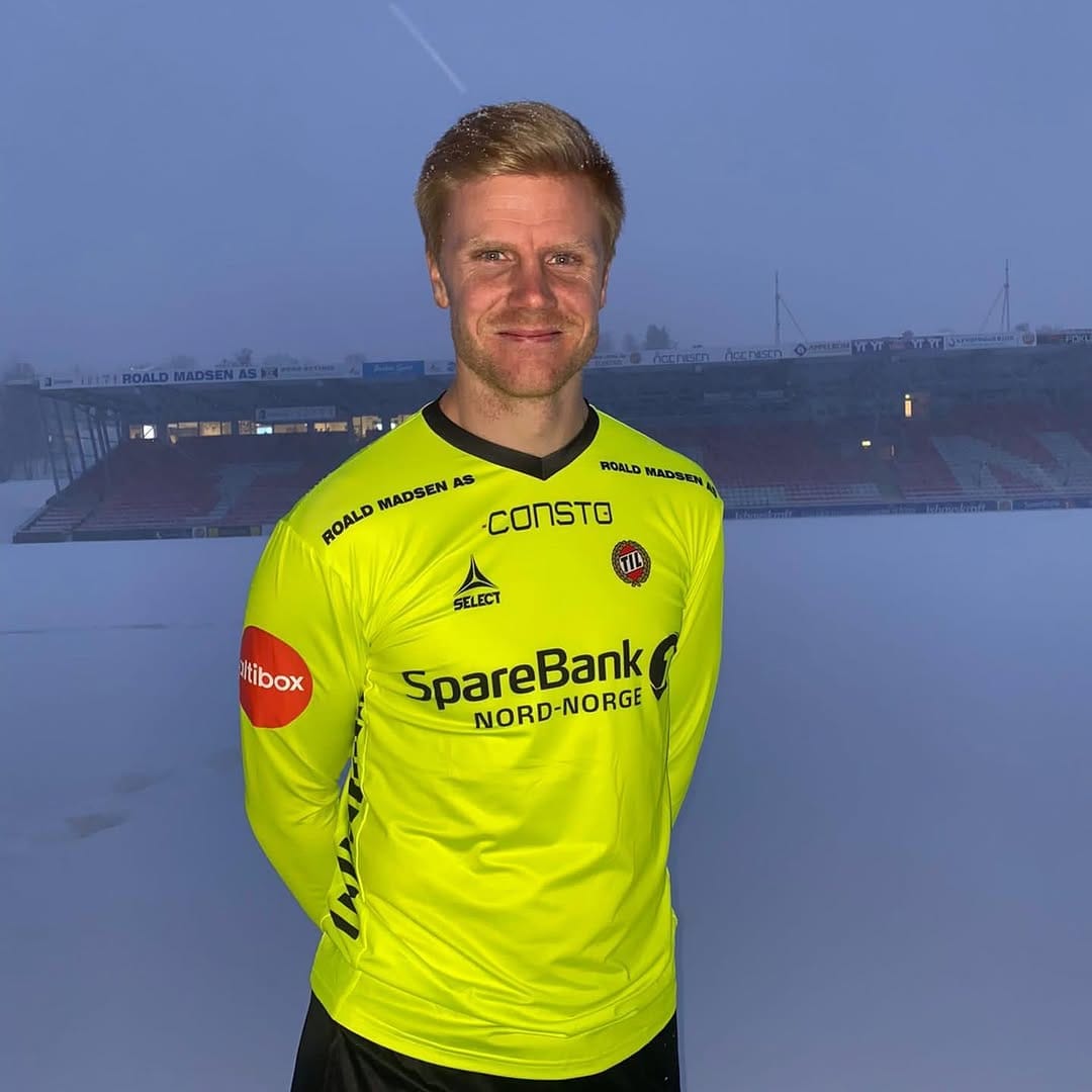 Post 9 by Jakob Haugaard on Instagram (image)