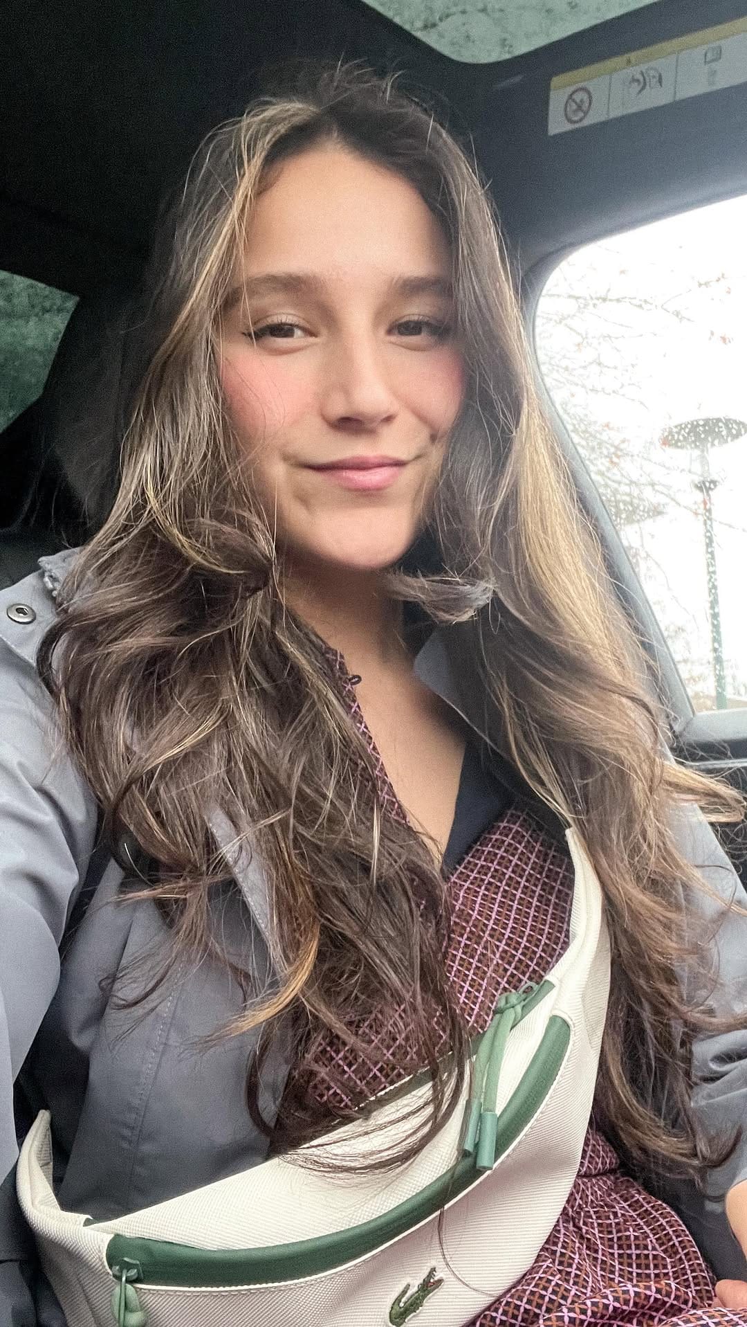 Post 8 by Eva Dik - Nguyen on Instagram (video)