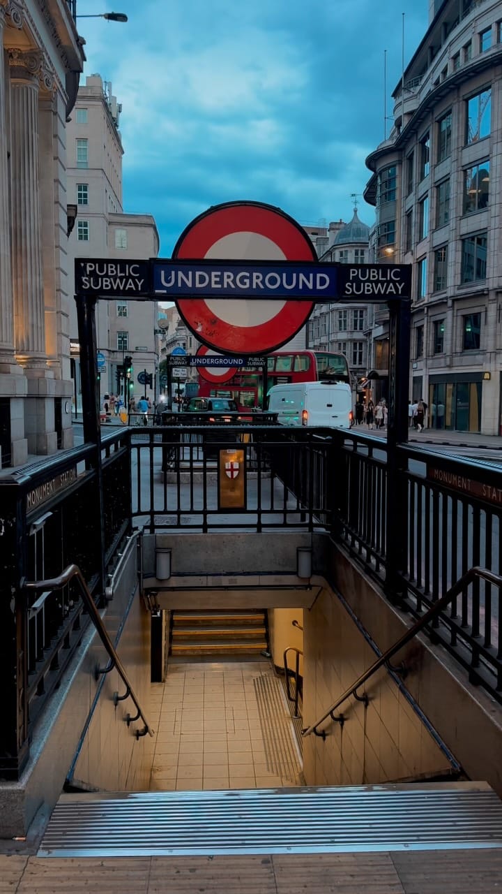 Post 2 by Mo | life in London on Instagram (video)