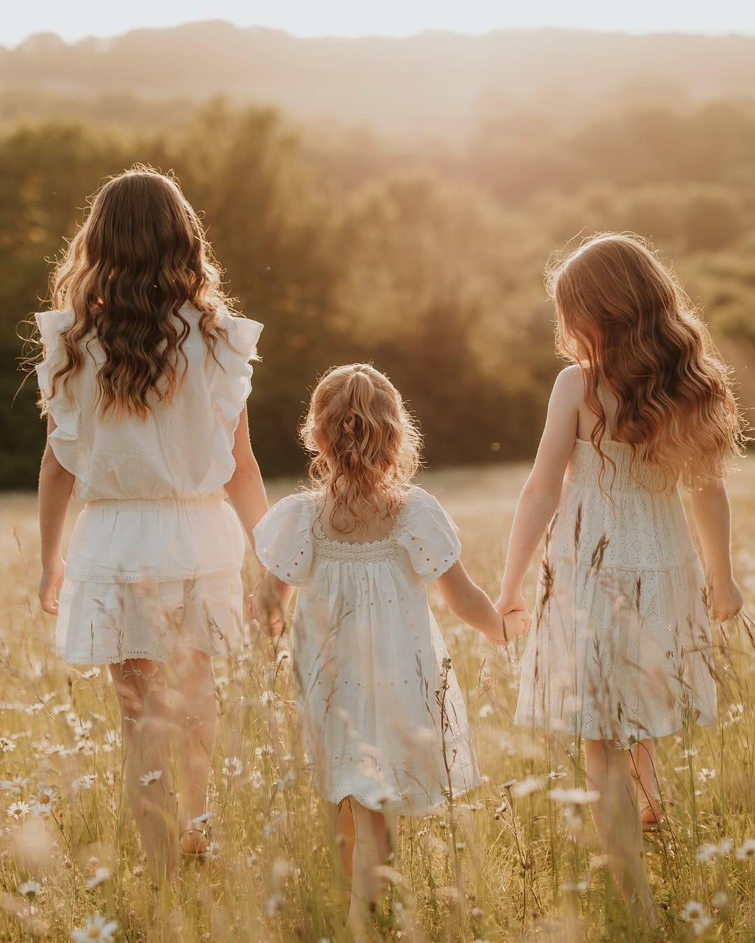 Post 9 by LM photography | Maternity, Newborn, Cake Smash, Family 📍Kent on Instagram (carousel)