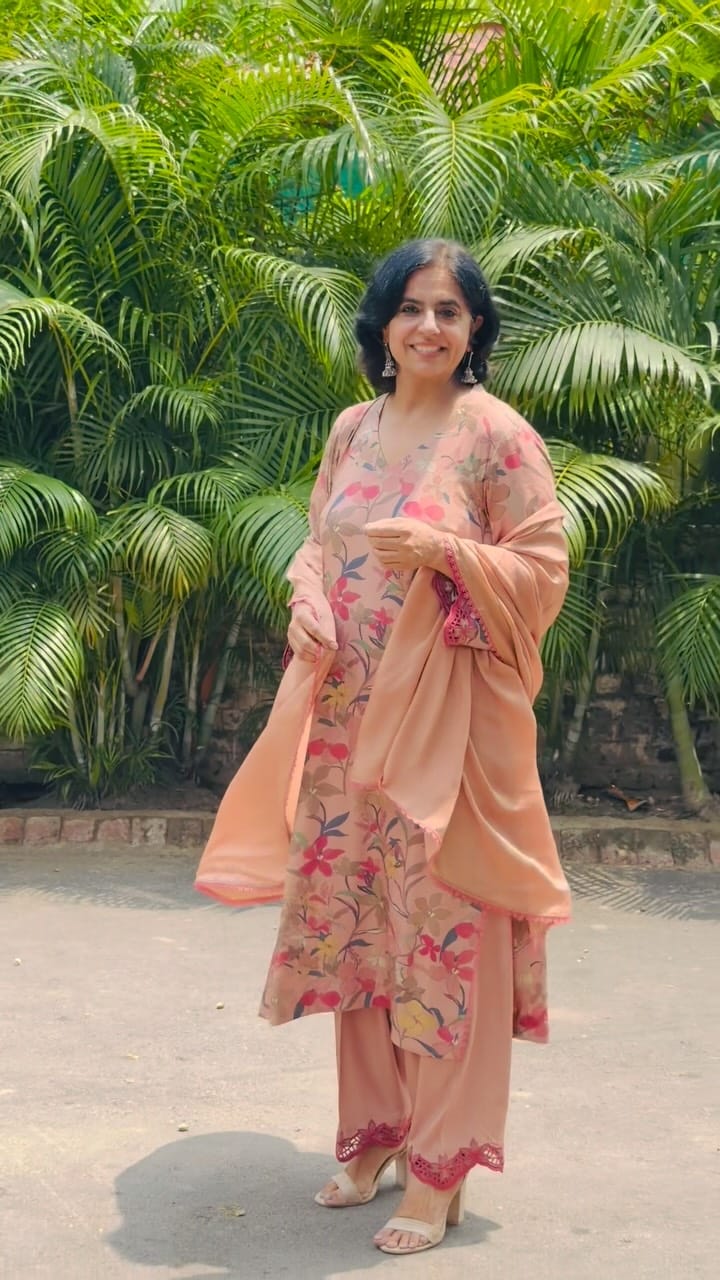 Post 4 by Label Bindu Randhawa on Instagram (video)