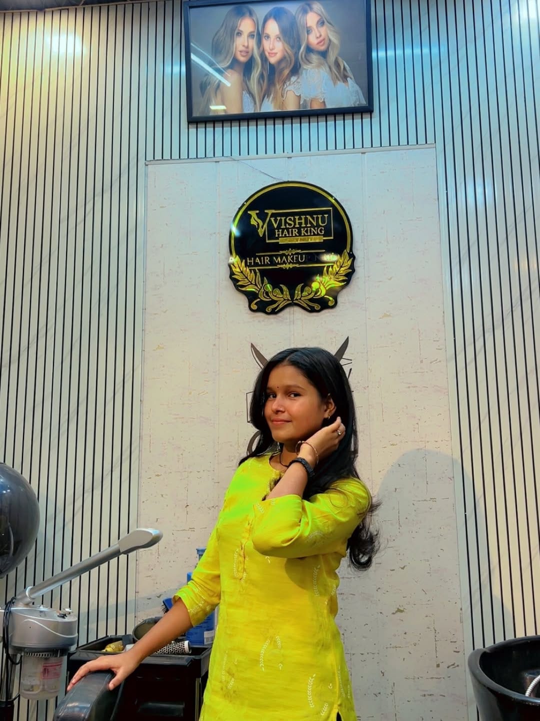 Post 7 by विष्णु सैनी,💇‍♀️🤝 on Instagram (carousel)