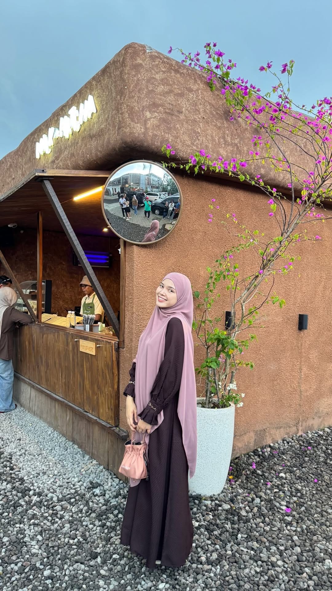 Post 6 by Ade Al Muhyi on Instagram (video)