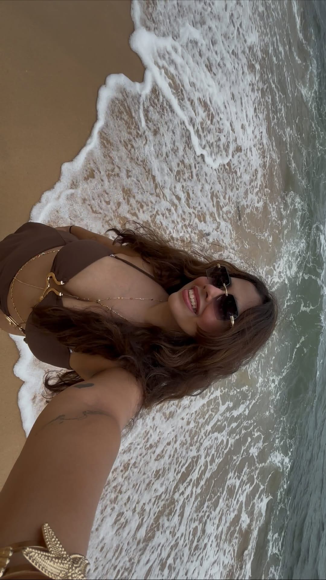 Post 4 by 𝐕𝐈𝐌𝐈 𝐏𝐔𝐍𝐉𝐀𝐁𝐈 | FASHION BEAUTY LIFESTYLE on Instagram (video)