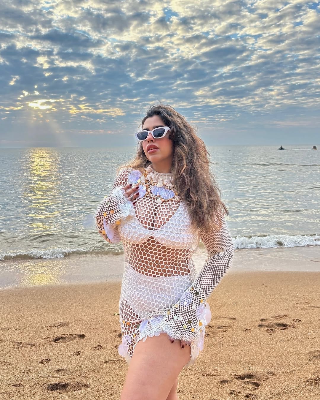 Post 10 by 𝐕𝐈𝐌𝐈 𝐏𝐔𝐍𝐉𝐀𝐁𝐈 | FASHION BEAUTY LIFESTYLE on Instagram (carousel)