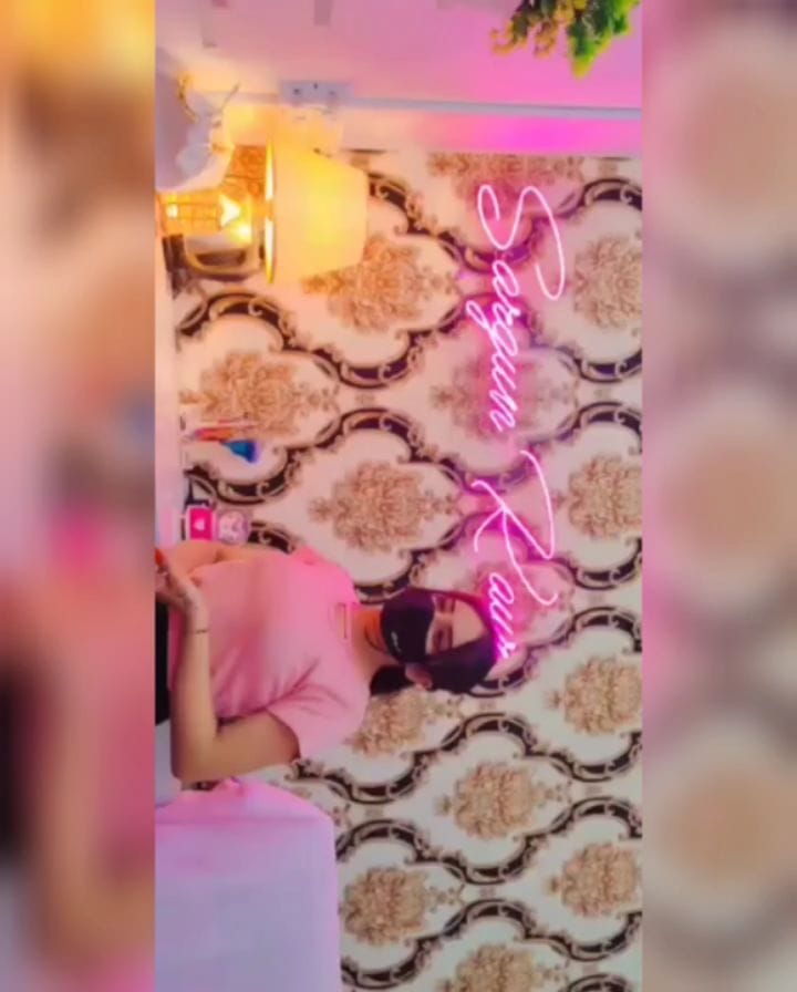 Post 10 by crown_signage_neon.18 on Instagram (video)