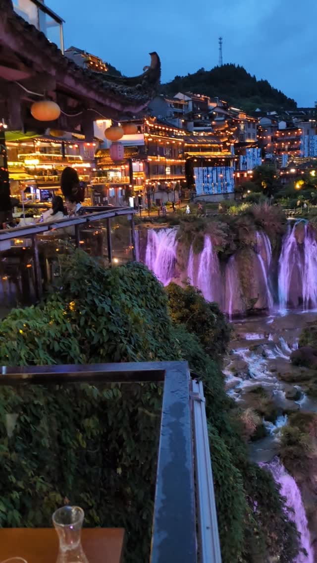 Post 3 by Stefano La Rosa on Instagram (video)