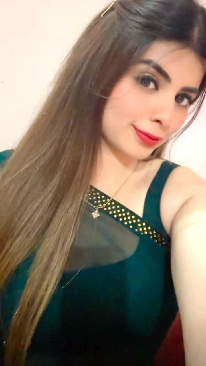 Post 3 by Disha Arora on Instagram (video)