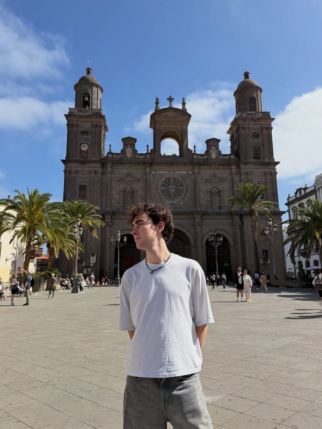 Post 3 by Martín Tena on Instagram (carousel)