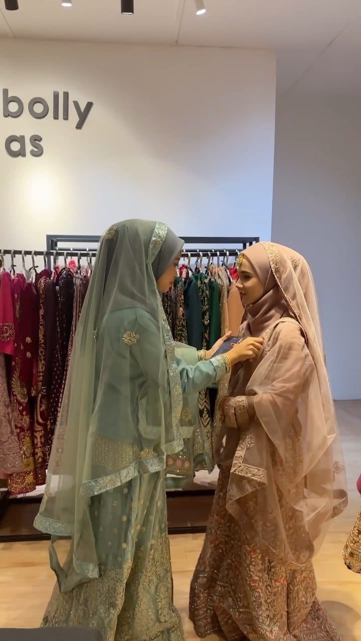 Post 9 by Nur balqish on Instagram (video)