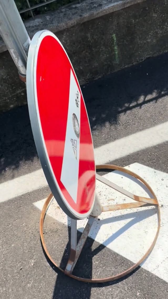 Post 6 by Beppe Motta • BG on Instagram (video)