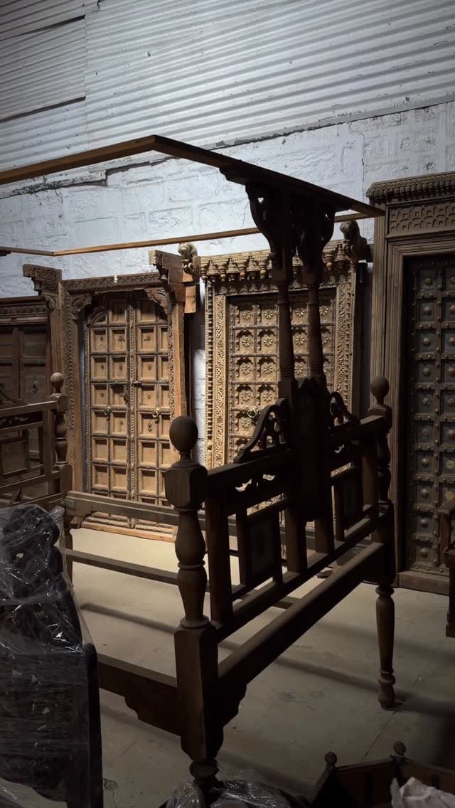 Post 9 by Collectible Vintage on Instagram (video)